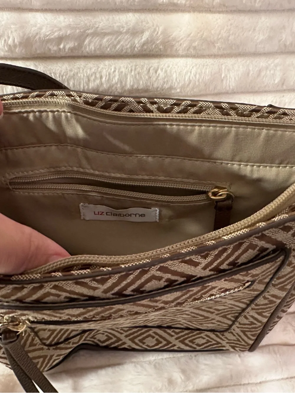 Liz Claiborne Brown Geometric Pattern Crossbody Bag with Dark Trim